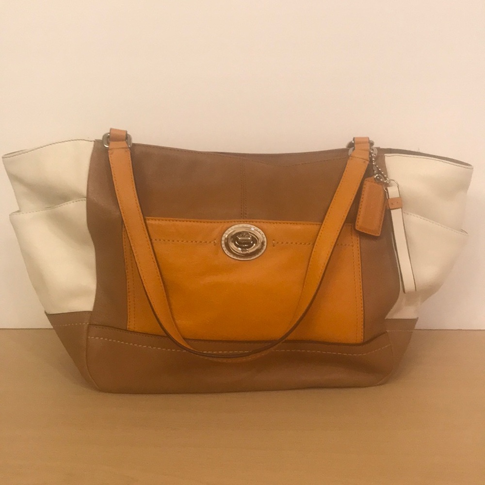Coach Leather Shoulder Bag